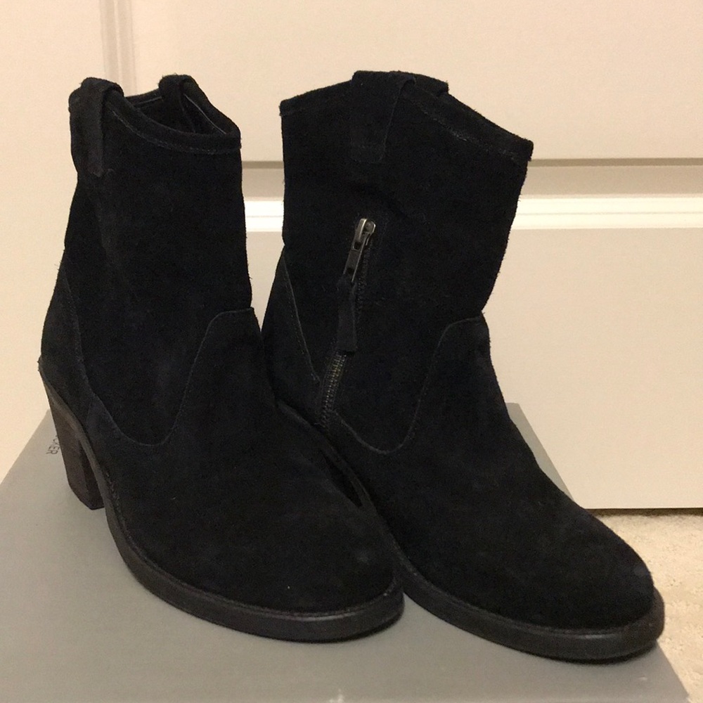 Adam Tucker Elmont bootie